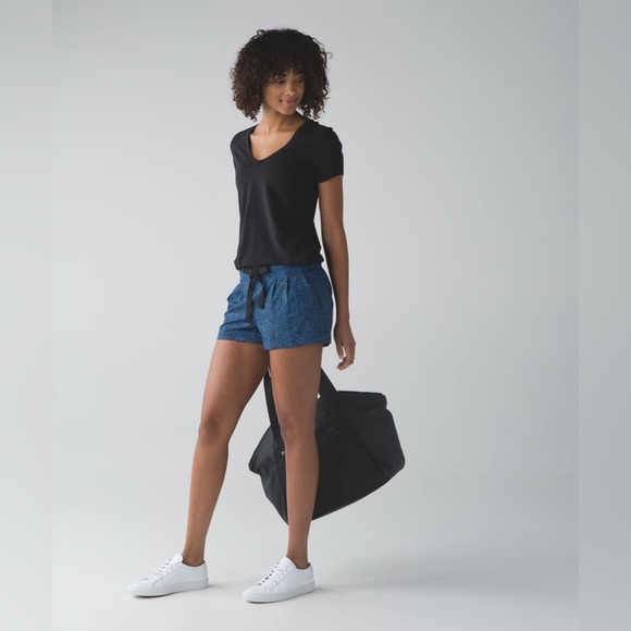 lululemon athletica Pants - Lululemon Spring Break Away Short II
Bubbles Pipe Dream Blue Black / Black